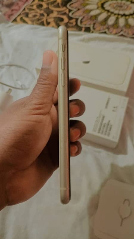 Iphone 11 128gb PTA approved Dual Sim 3