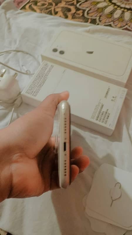 Iphone 11 128gb PTA approved Dual Sim 5