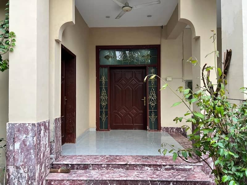 One Kanal Urgent House For Sale Top Location 27