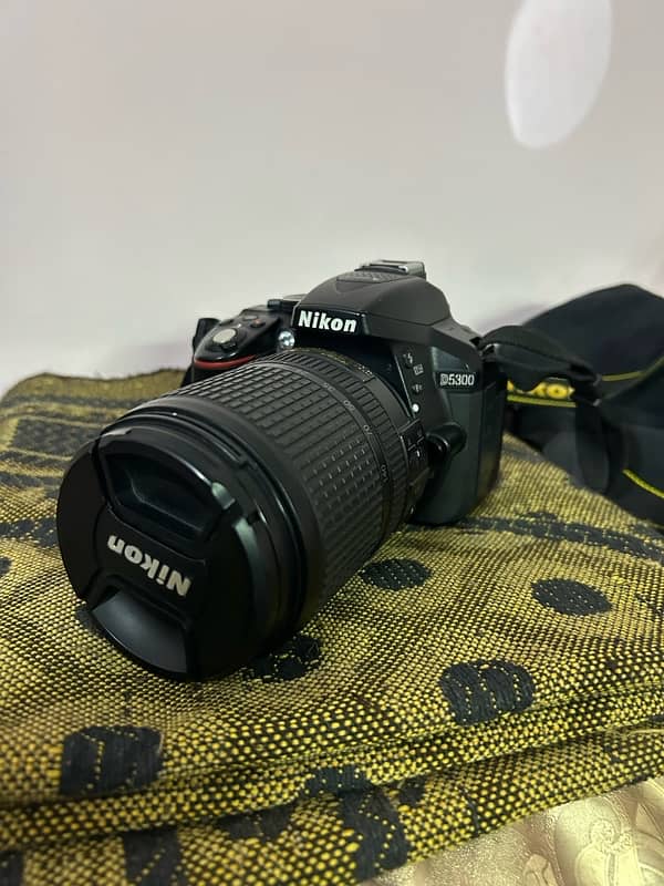 nikon d5300 all okay 10/10 with bag original battery 2