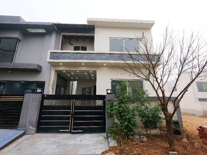 Premium 5 Marla House Is Available For sale In Lahore 0