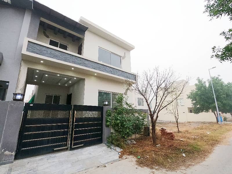 Premium 5 Marla House Is Available For sale In Lahore 1