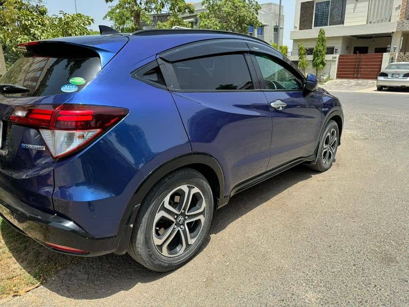 Honda vezel 6