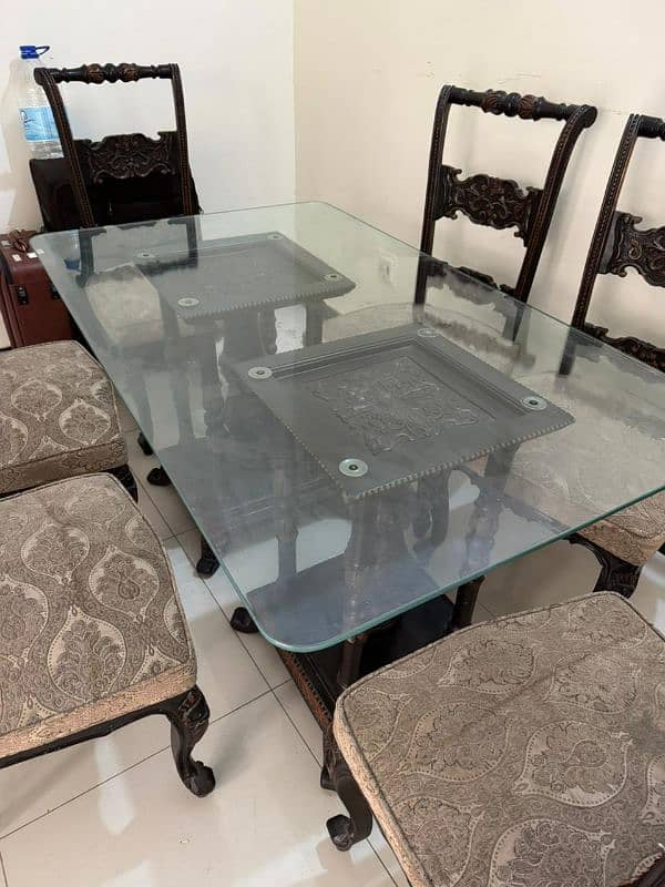 Chinoti Dinning Table 0