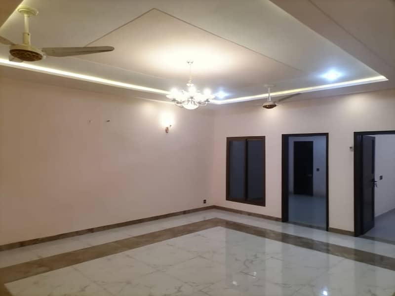 5 Marla Spacious Lower Portion Available In Low Cost - Block E For rent 5