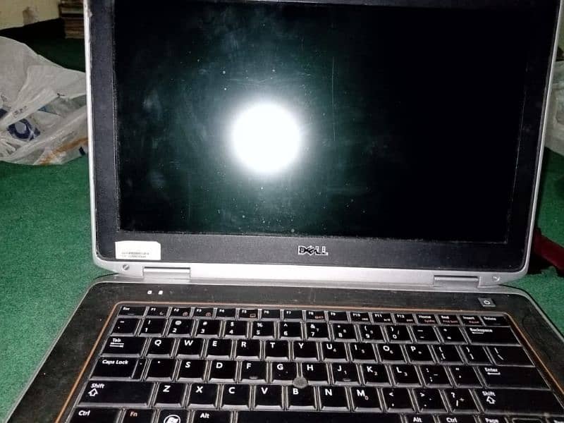 Dell laptop hai 17