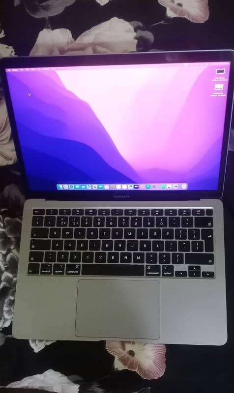 MacBook Air 2020 i3 0