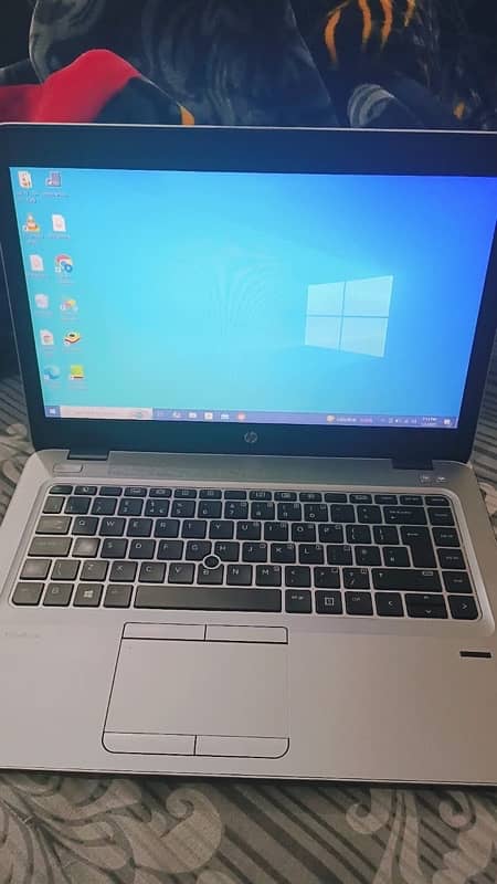 HP Elite Book 745 4