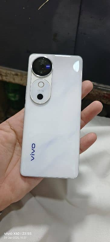 vivo v40 10/10 1