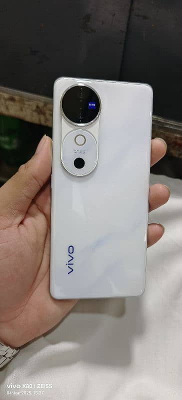 vivo v40 10/10 5