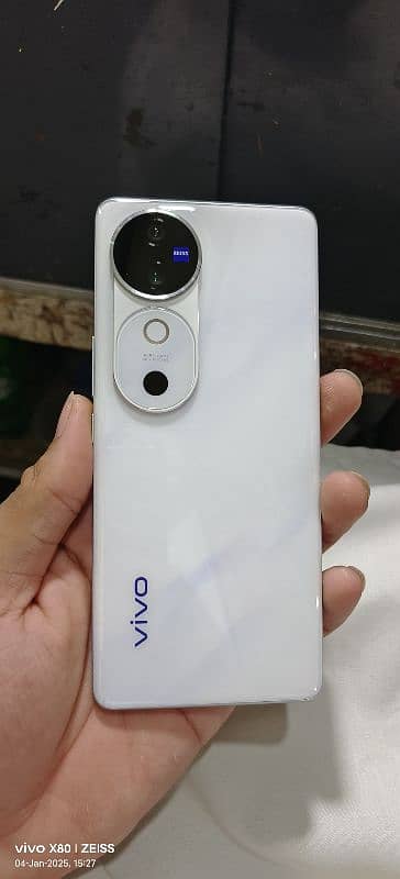 vivo v40 10/10 8