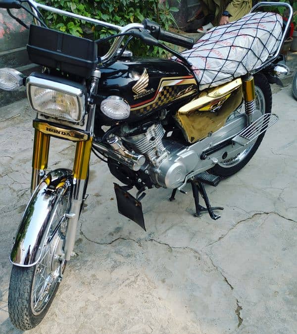 honda cg 125 2020 (genuinely modified into 2024 gold edition) 1