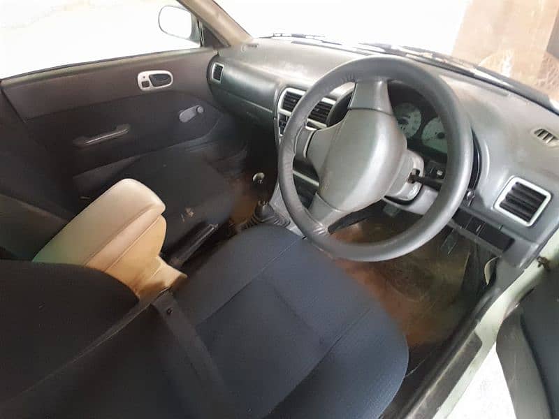 Home used Suzuki Cultus VXR 2014 in good condition 3