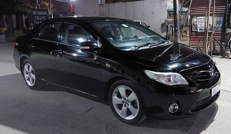 Toyota Corolla GLI 2013 0