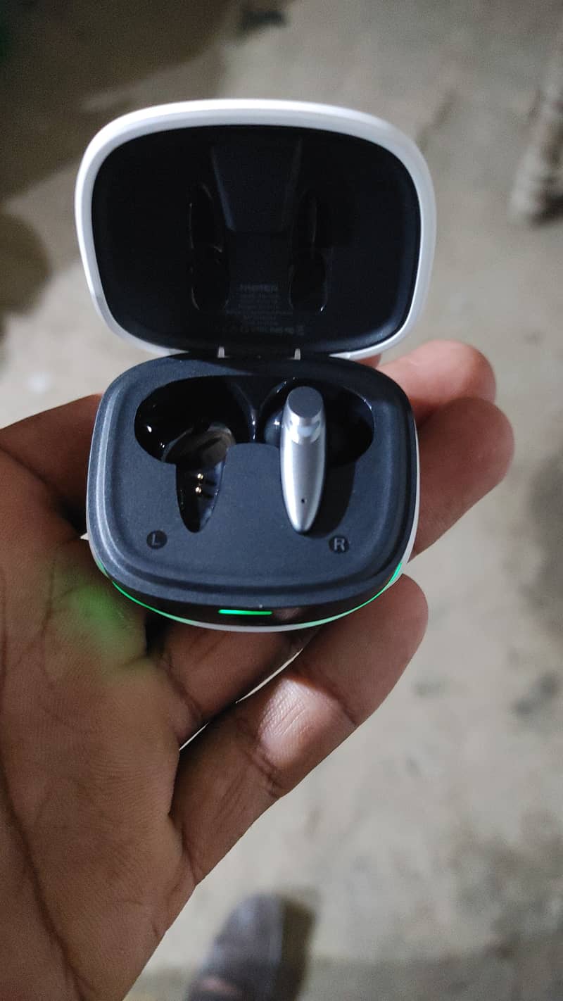 Faster tg300 gaming earbuds 1