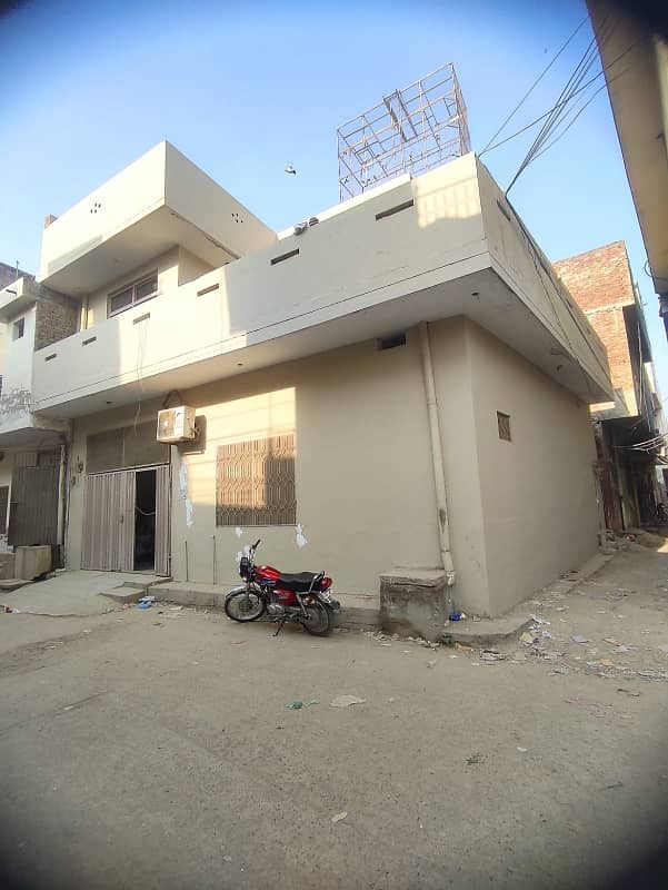 5 marla corner house prime location Near to mian Wolton road available for sale in peer colony 10