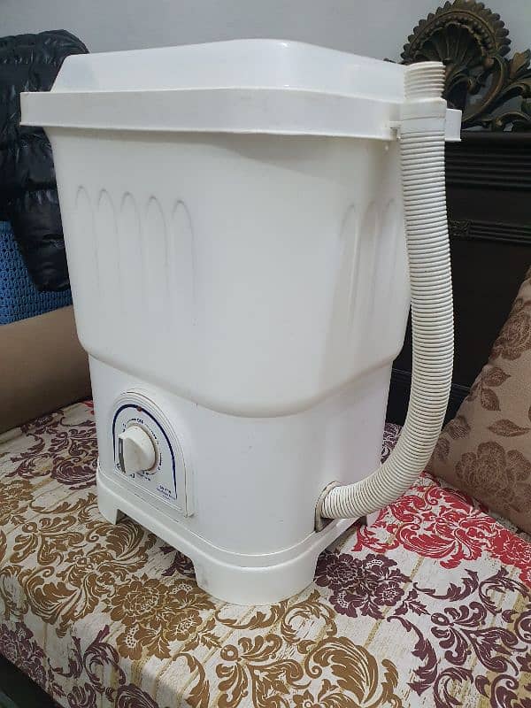 super Asia baby washing machine just like new 0