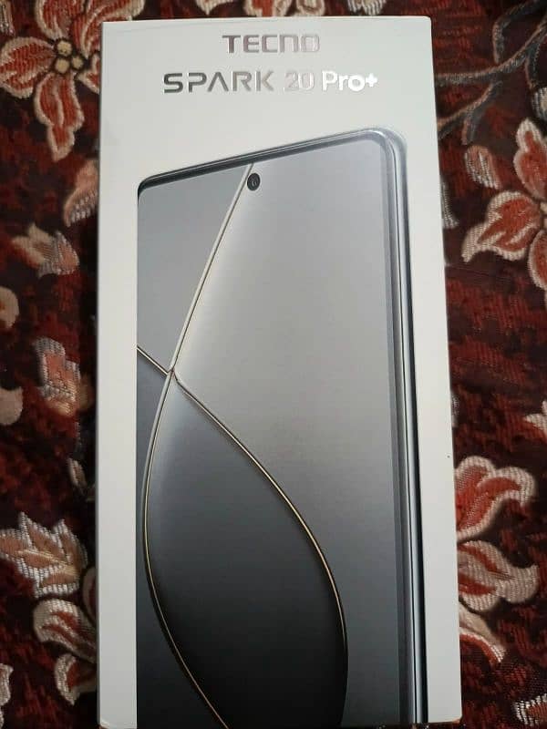 Tecno spark 20 pro+ white color 8gb ram memory 256gb 3