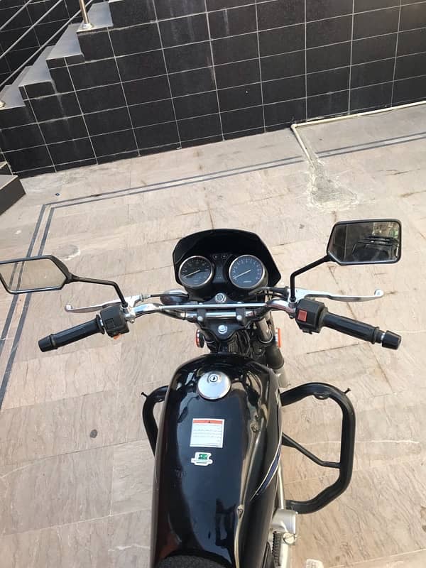 Suzuki GS 150 5