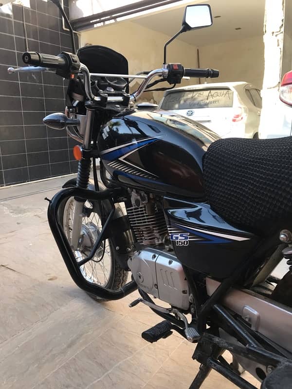 Suzuki GS 150 6