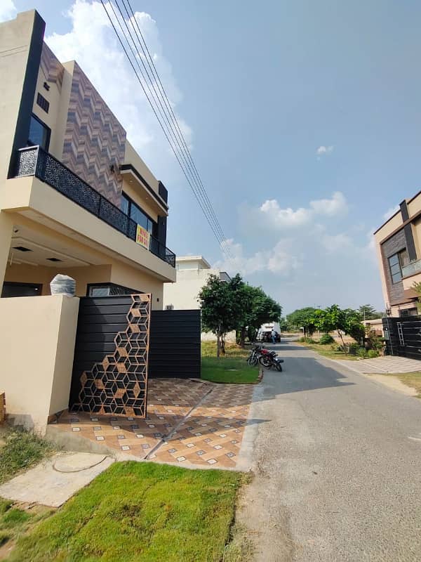 5 MARLA BEAUTIFULLY CONSTRUCTED HOUSE NEWLY BUILD IS AVAILABLE FOR SALE IN DHA PHASE 11 RAHBAR SECTOR 2 LAHORE 38