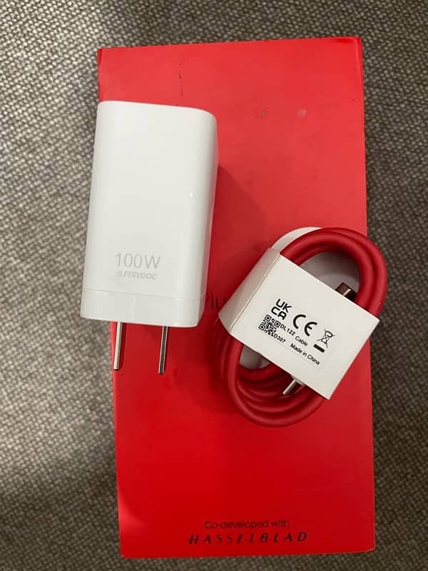 Oneplus 11 pro ka 100% original box pulled charger hy 1