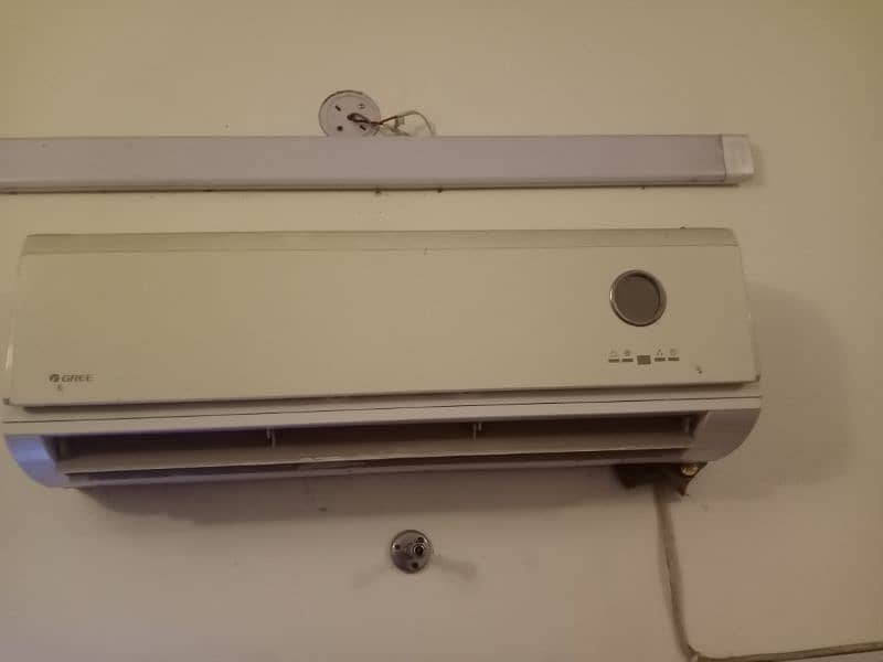 1 ton gree a. c working condition 0