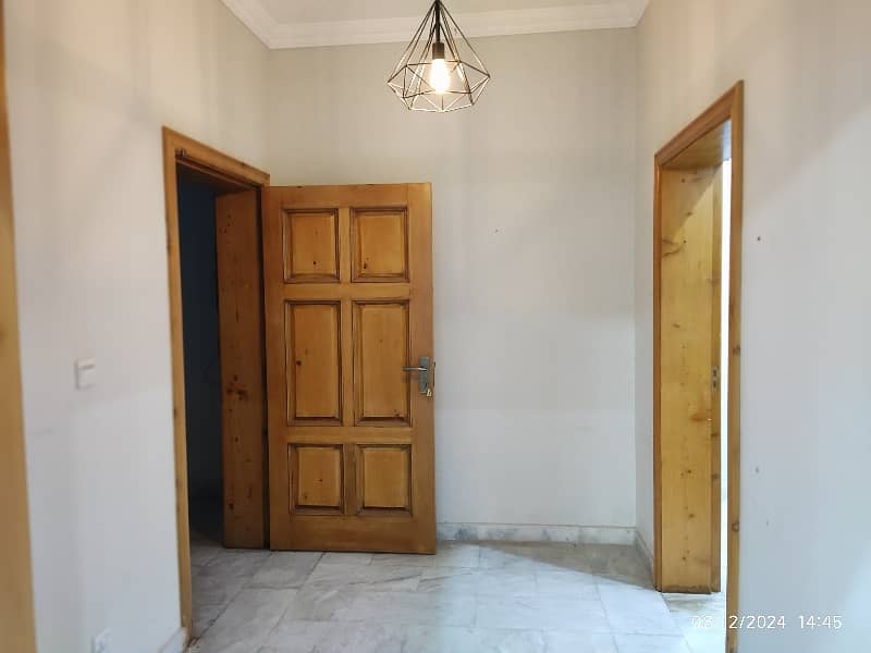 1 Kanal Basement For Rent In D. 12 16