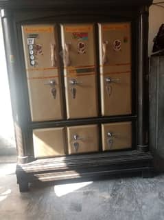 Big 6 compartment iron Almaari (Wardrobe)