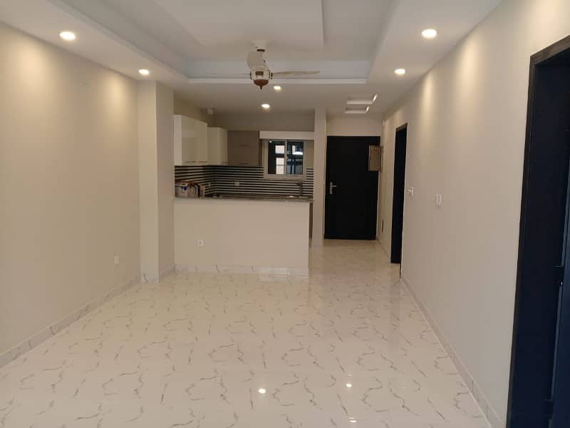 THE GATE 2 Bedroom Size 1300 Sq Ft Apartment On Investors Price For Sale 5