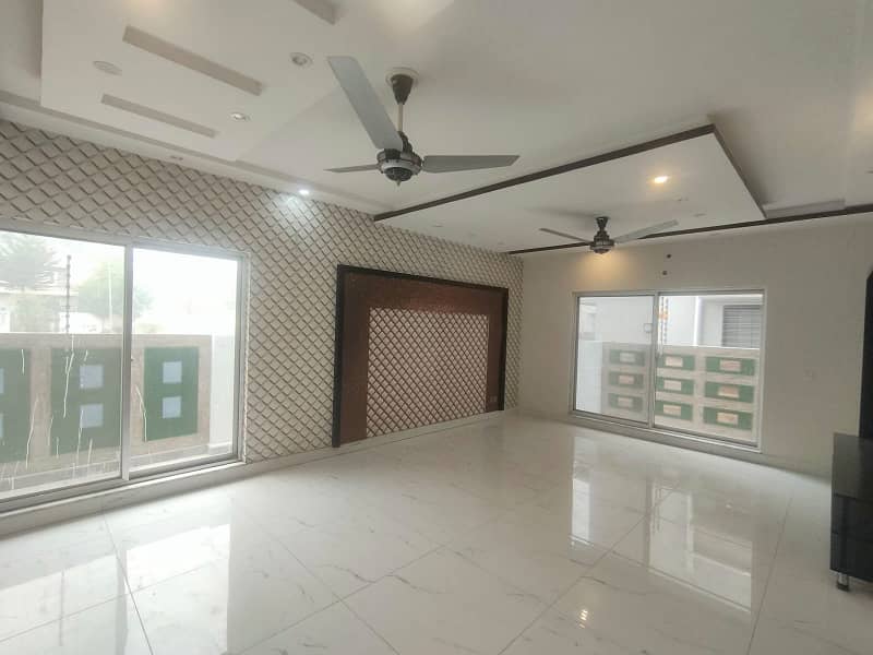 One Kanal House Available For Rent In DHA Phase 06 7