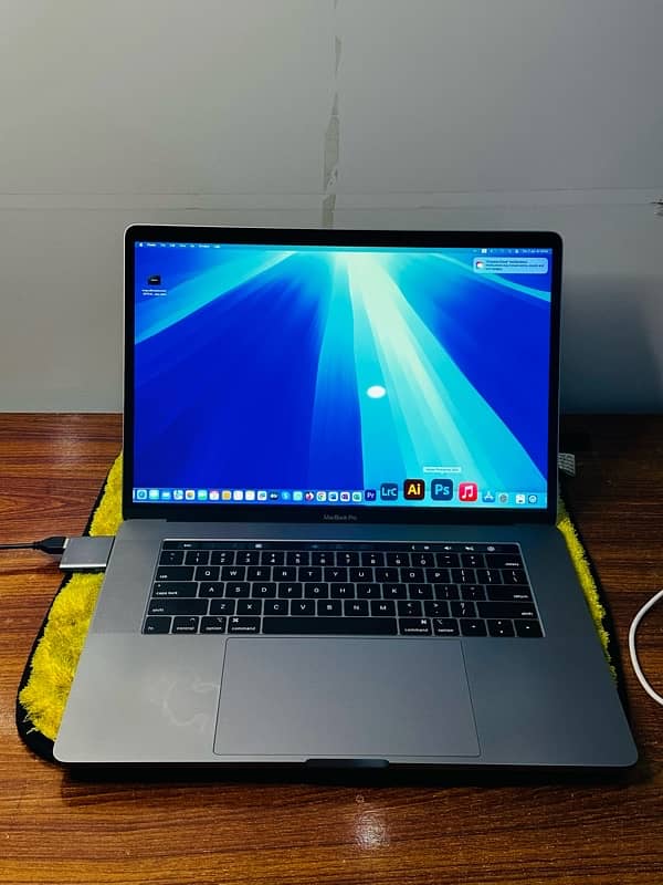 MacBook Pro 2019 Core i9 32GB RAM 0