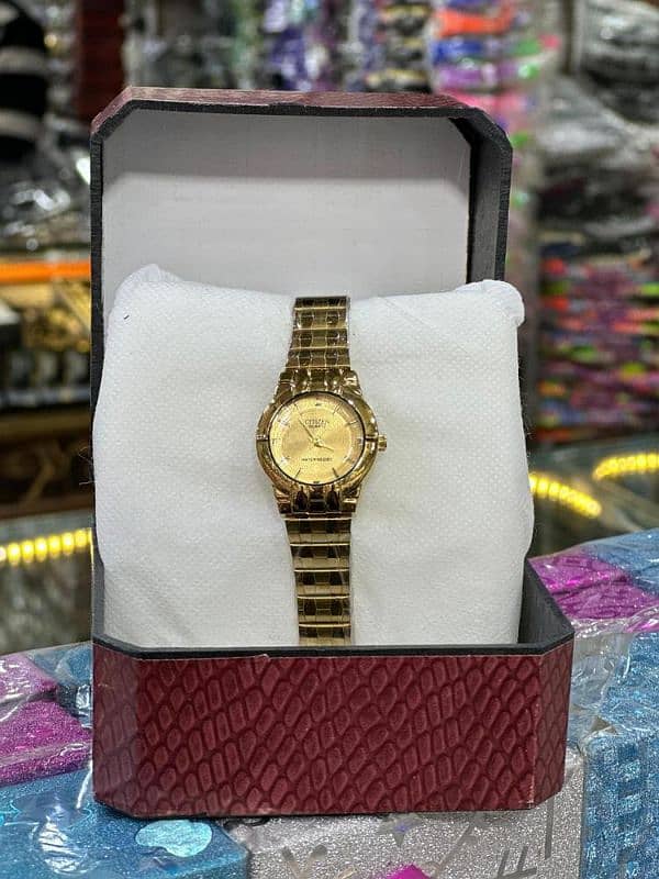 golden color watch 3