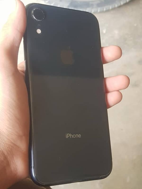 iPhone XR 64 1