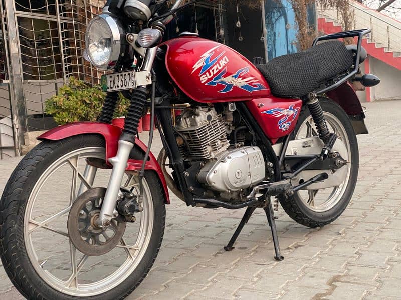 Suzuki GS SE 150cc 1