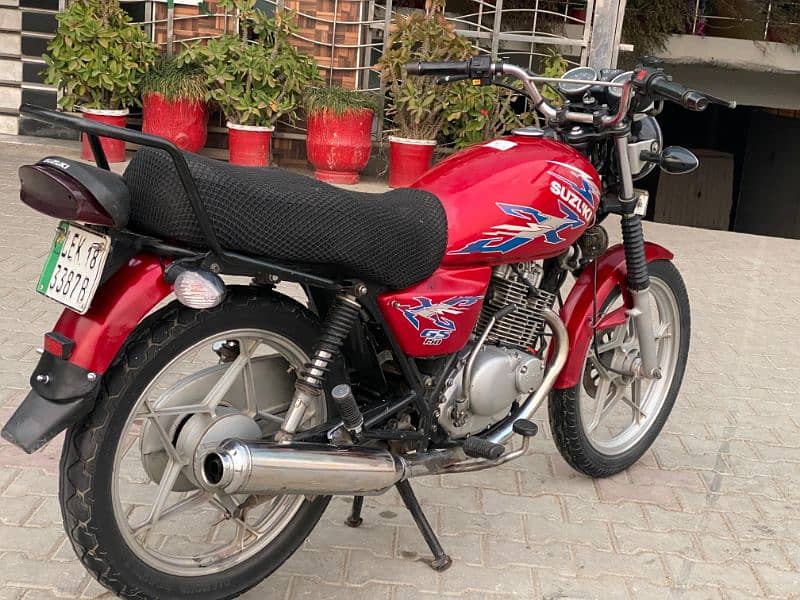 Suzuki GS SE 150cc 8