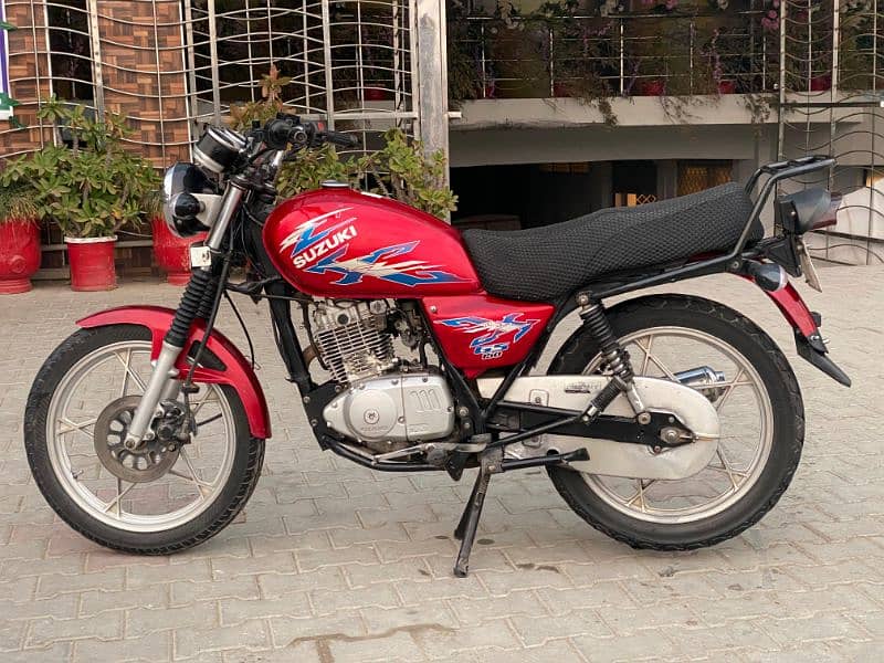 Suzuki GS SE 150cc 9