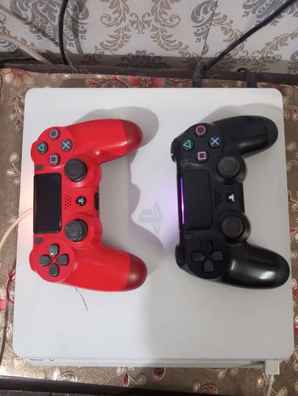 PS4 slim +2 controller and FC25 1