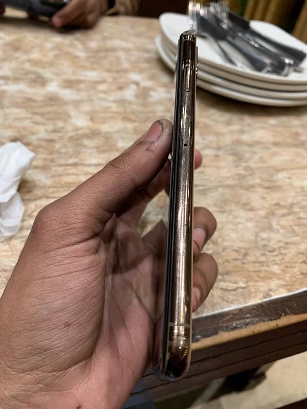 i phone xs max golden 2