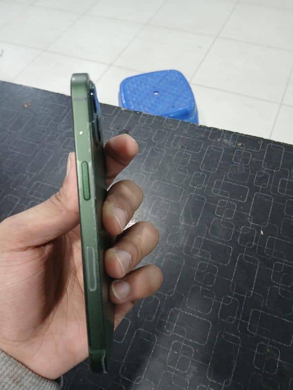 iphone 13  green 0