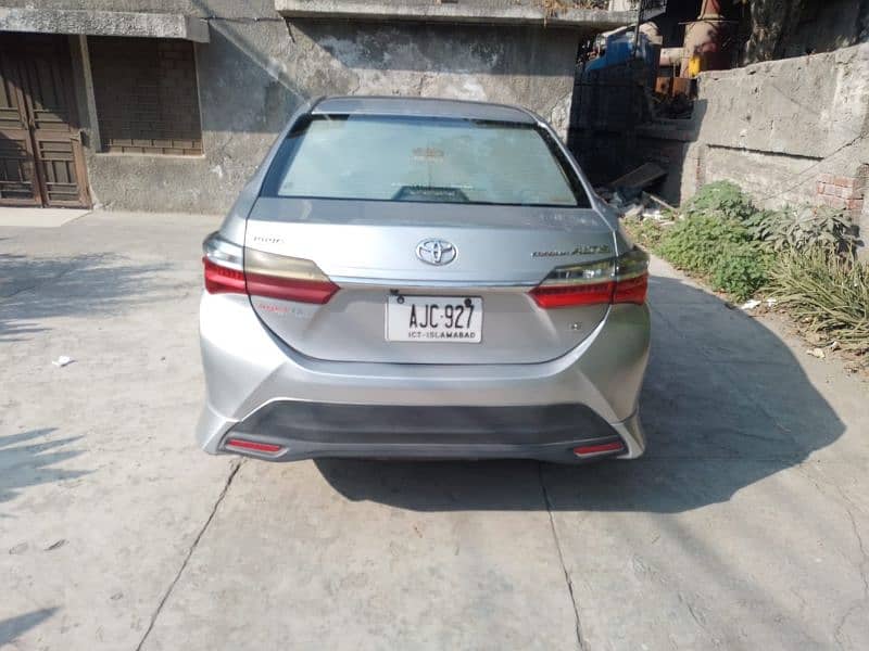 Toyota Corolla Altis 1.6  2018 4