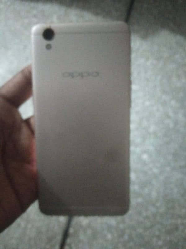 oppo a37 2GB RAM and 16GB internal storage condition 10 out of 7 2