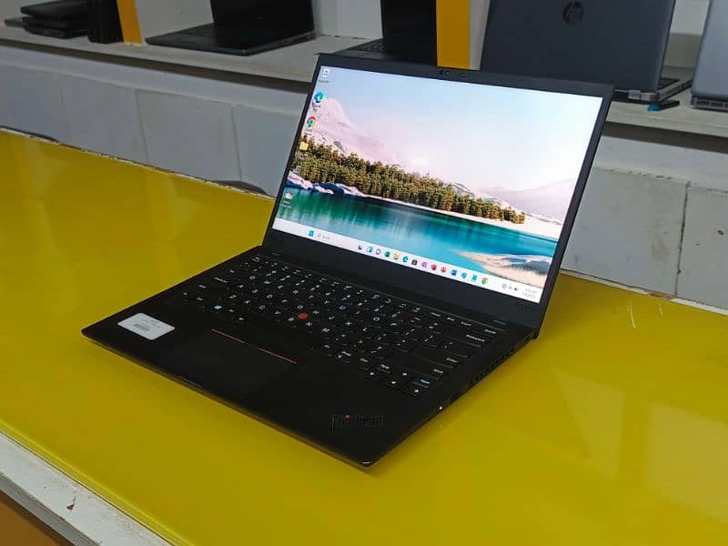 X1 CARBON i7-10th 16/512GB 4K Display 0