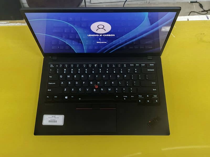 X1 CARBON i7-10th 16/512GB 4K Display 3