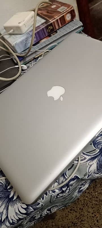 MacBook Pro (15-inch, Early 2011) 2