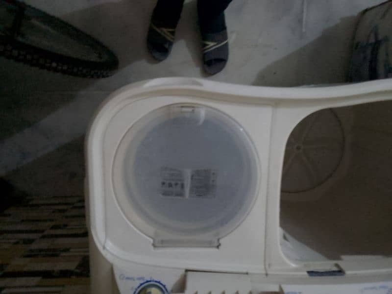 semiautomatic Washing machine with dryer 2