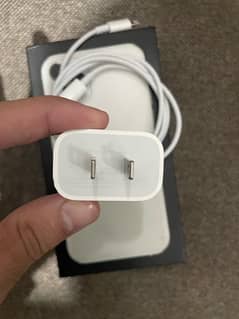 iphone 11 pro max ka 100% original box pulled charger hy