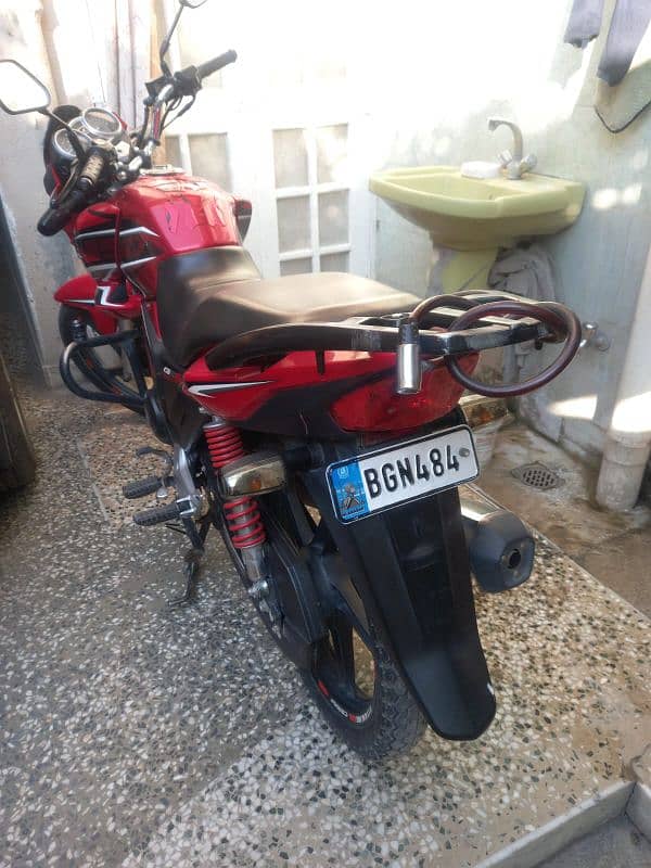 HONDA CBF 150 (Cleanest Engine) 2