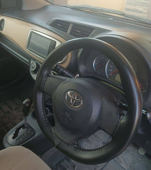 Toyota Vitz 2011 Register 2015 0