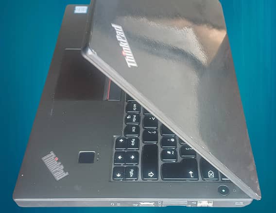 Core i5 7th Gen lenovo thinkpad X270 3